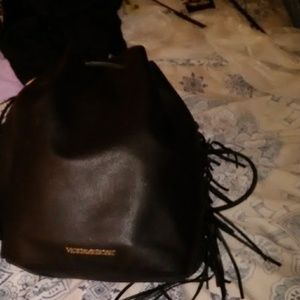 Meet your Posher, Debra a Victoria secret bag